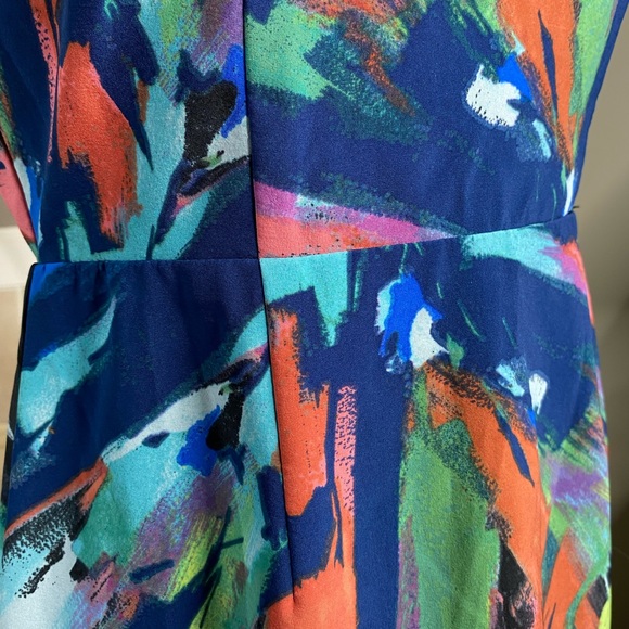 Maia bold colorful dress, cut out back, cap sleeves, side hidden zip size: 4 - Picture 7 of 12